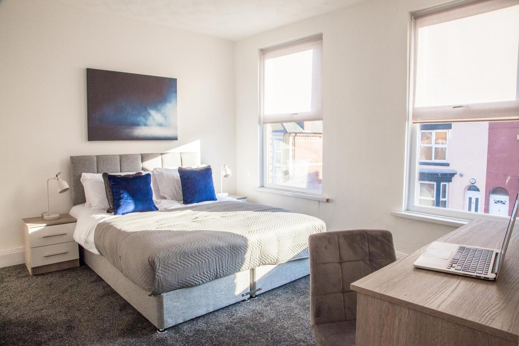 Villa 69 Needham Road à Liverpool Extérieur photo